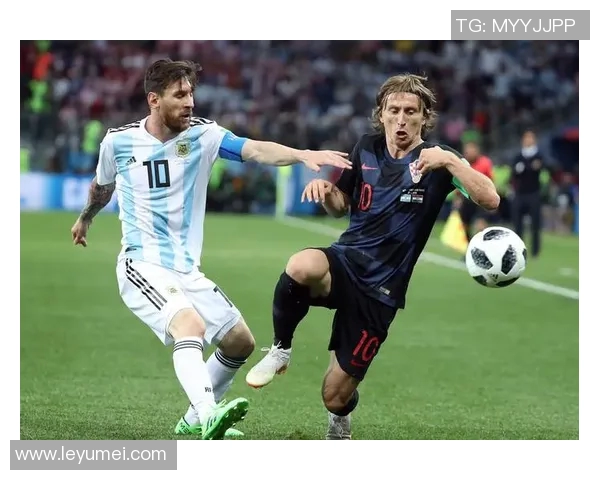 莫德里奇：足球场上的智慧与激情交织的传奇之旅