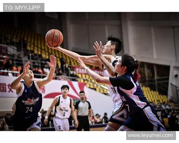 CBA精彩回放上海队对阵北京队的激烈比赛全程回顾与精彩瞬间分析