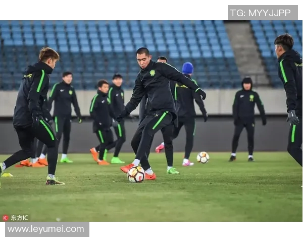 北京中赫国安迎战德国球队展开友谊赛激烈对抗展现足球魅力