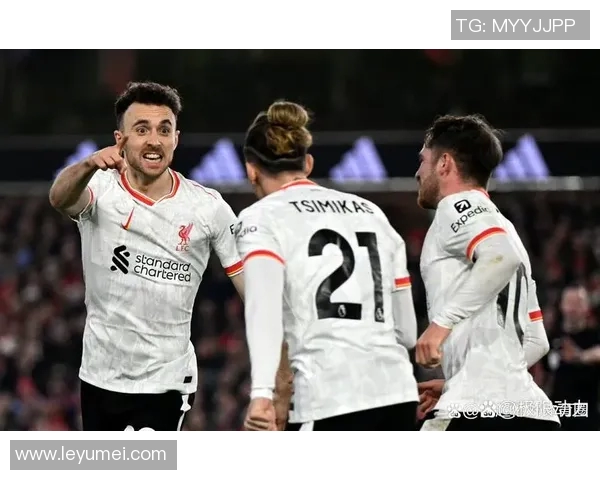 曼城与利物浦激战正酣实况回顾与精彩瞬间分析