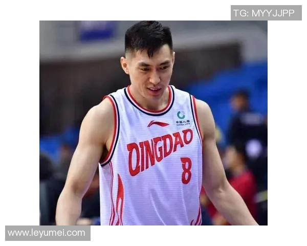赵泰隆的篮球之路：从青涩少年到职业巨星的成长历程与奋斗故事
